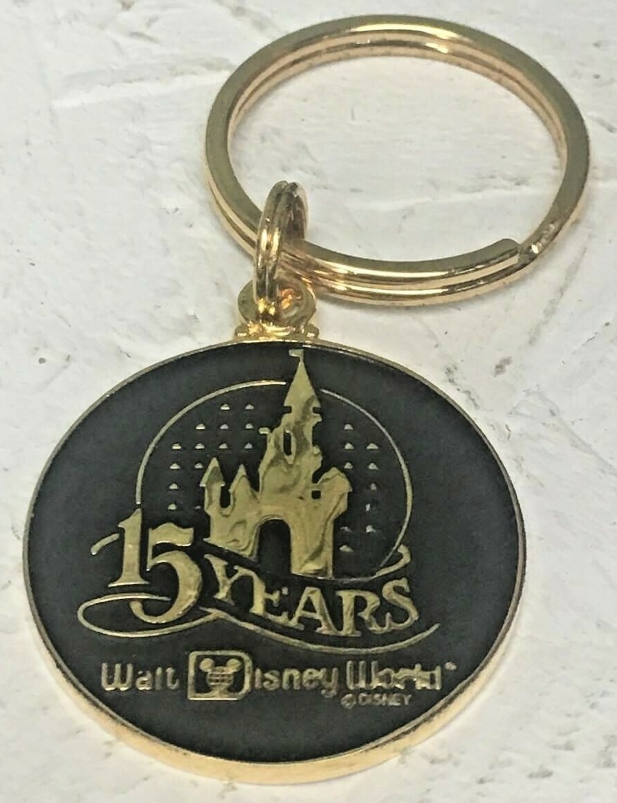 Walt Disney World 15 Years Black Gold Key Chain Keychain Matte