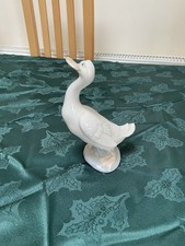 Swan Looking Forwards NAO by Lladro Porcelain Figurine