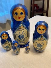 VTG Wood Russian 5 Pc. Nesting Dolls Babushka Matryoshka Hand Painted 7.5” Blue