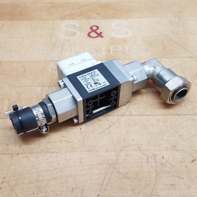 SMC PF3W740-F04-BT-M Digital Flow Switch, DC12-24V, 5~40L/min, 1.0MPa, 50mA