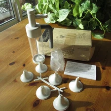 Pampered Chef Easy Accent Decorator #1778 Frosting Icing Kit Complete 6 Tips