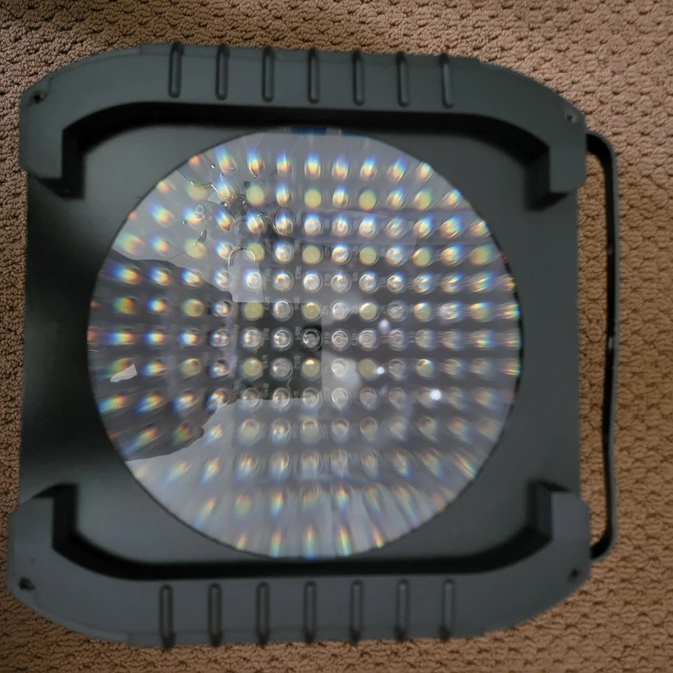 American DJ Revo 4 LED Effect Stage Light –Show & Sound Active + DMX Controlled - Image 3 of 4