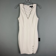 NWT Lulus Feeling Coy White Scalloped V-Neck Bodycon Dress Medium Style PD7025NL