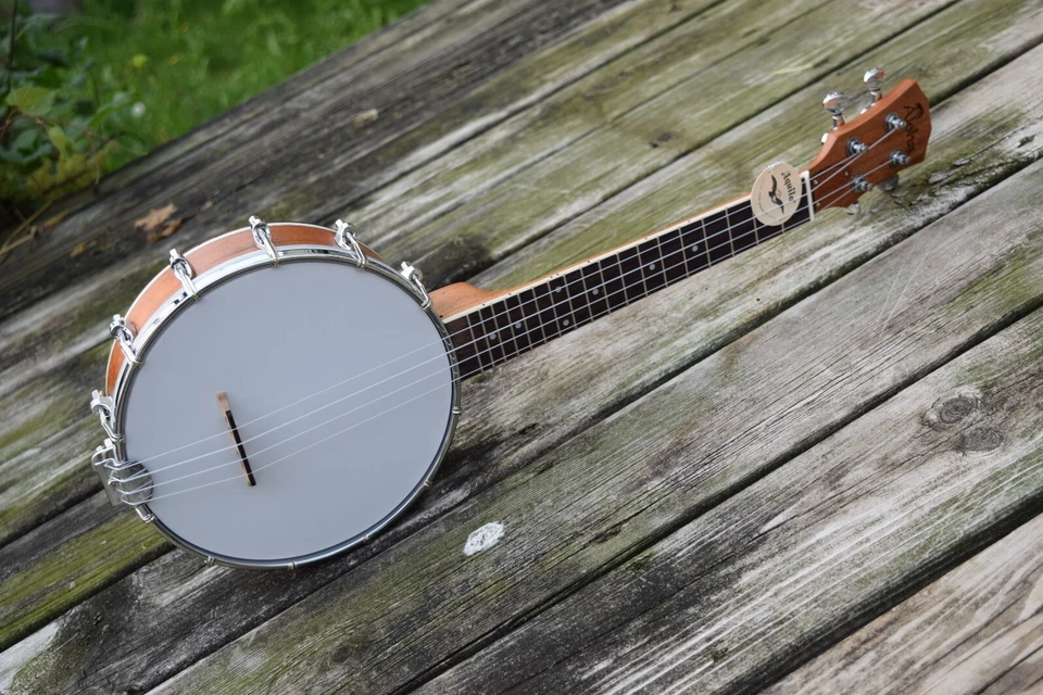 Banjo-Ukulele (Sounds like Banjo Plays like a Ukulele) Free Ship Canada - Image 4 of 4