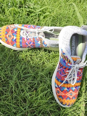 Minnetonka Eco Anew Sneakers  Orange Sunset 6.5 Euc Fun Colorful Comfy Boho Cute