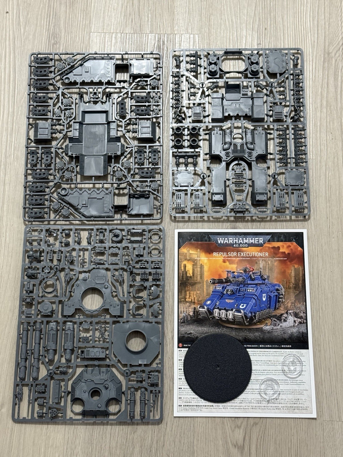 Repulsor Device Warhammer 40K Space Marines Primaris Repulsor Executioner NIS No Box ...