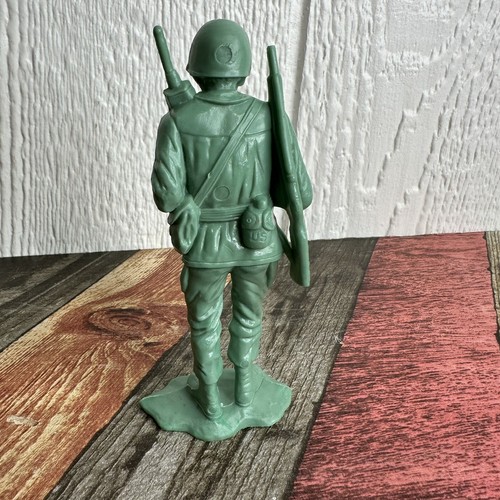 Vintage Jumbo Army Men Green Plastic Soldiers Figure Large - Picture 5 of 7