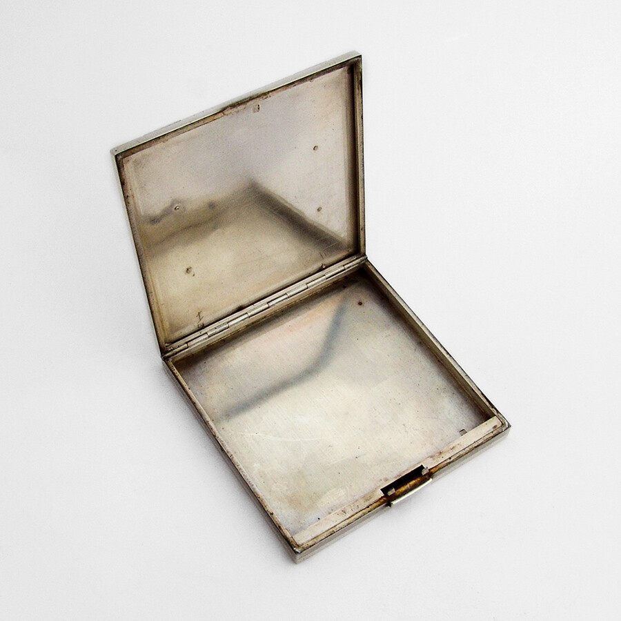 1930 cigarette case 1930s Art Dco Black Lacquer and Gilded Bronze by Jean Dunand, France 1930s Sterling Silver Cigarette Case