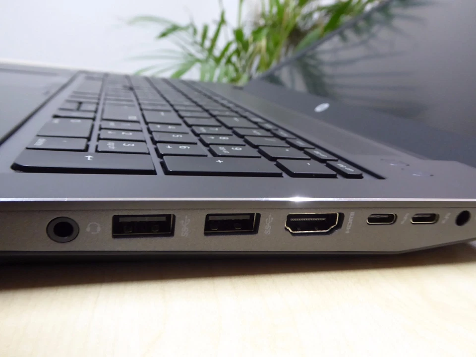 HP ZBOOK 15 G4, RUSSIA+ ENGLISH: i7-QUAD 32GB AMD WX4150 RUSSISCH US-ENGLISH - Bild 4 von 4