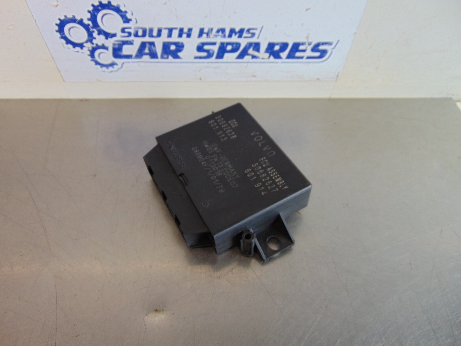 Volvo Xc90 Parking Distance Control Module ECU 30682628 30682627  