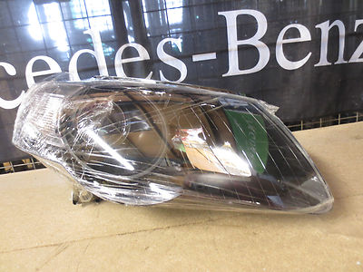 VW PASSAT B6 05-10 Right Hand OS Black Bezel Headlight Lamp PN 441 11A7R RDEM2