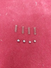 Triumph Terrier T15 Oil Pump And Crankcase To Pump Balls And Springs E3191