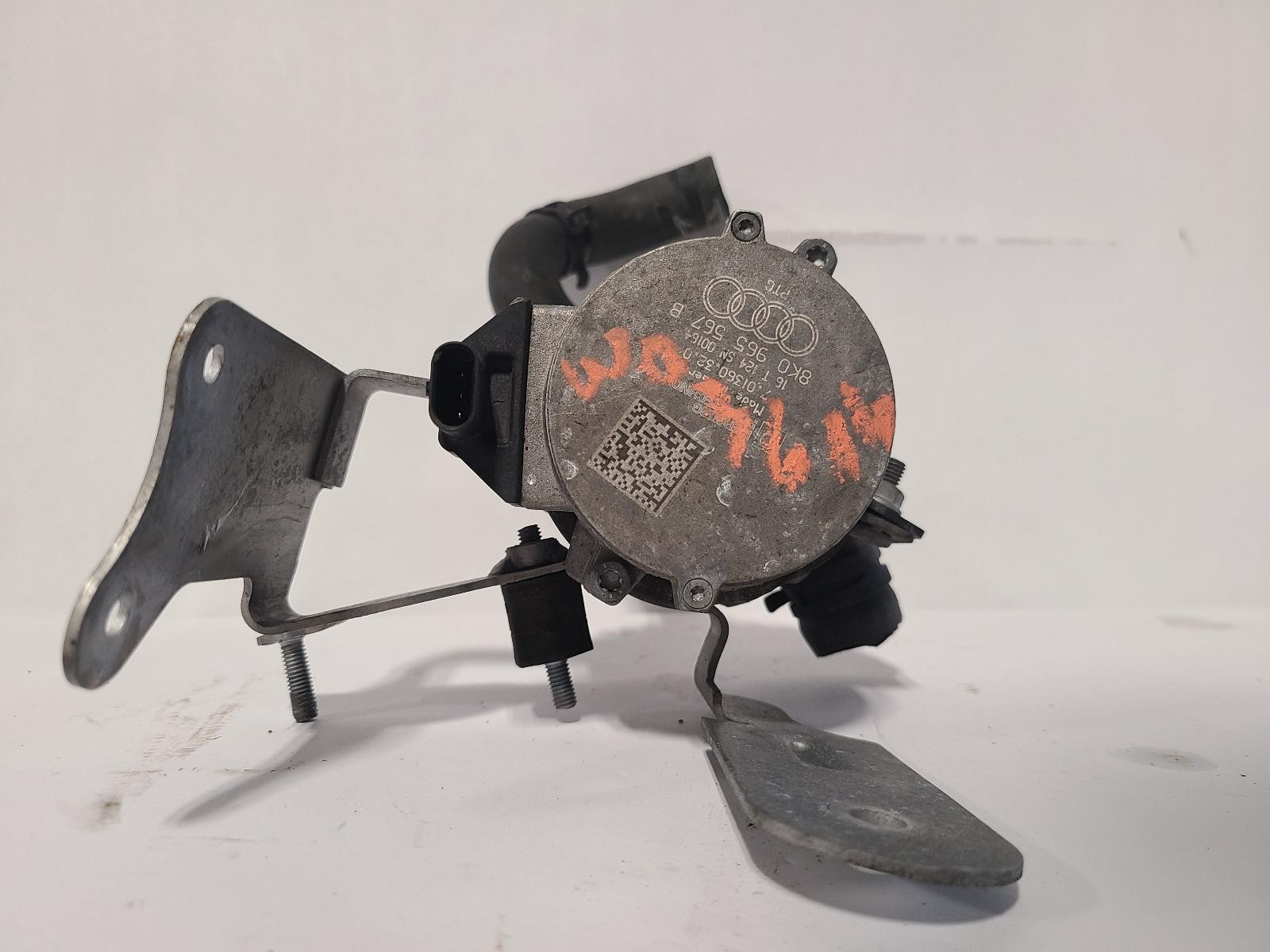 Bentley Continental GT 2017 Water pump