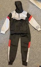 Jogginganzug Kinder Gr. 176 NEU 