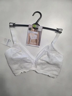 MARKS & SPENCER M&S Flexifit Lace Non-Wired Bra, White, 34DD