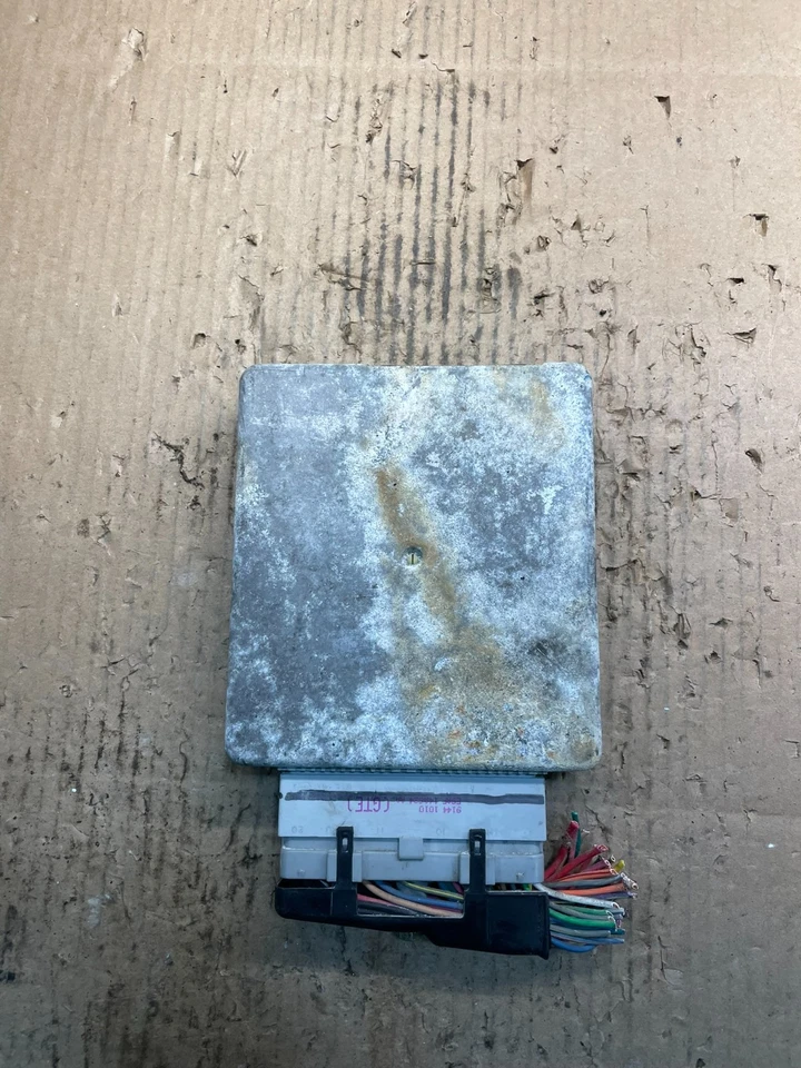 Ford Ranger 1992 módulo de control del motor 2,3 L ECU ECM u9082 DG Foto 3 de 4