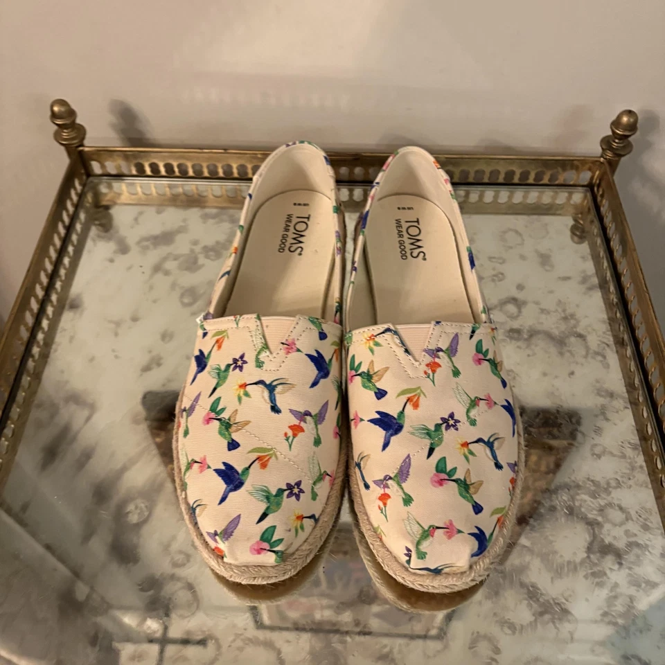 TOMS туфли женщин размер 8 кремовый колибри цветочный Espadrille скольжения на холсте - Изображение 2 из 4