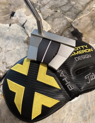 Scotty Cameron Phantom 9.5  Putter- 34 inches. Great Shape!
