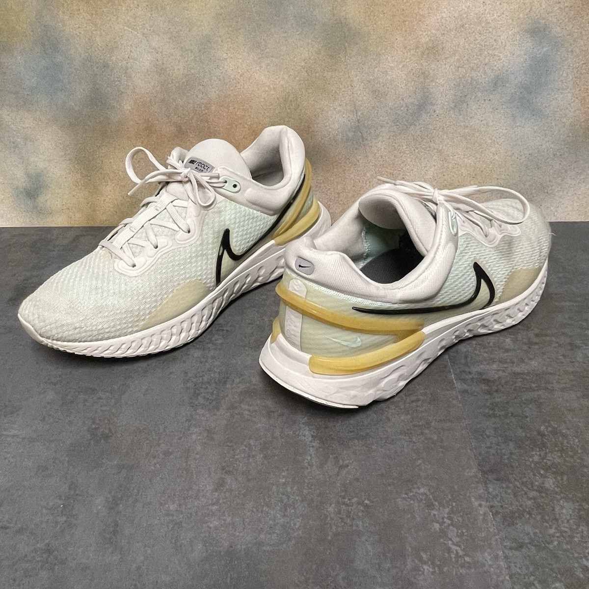 Nike React Miler 3 DD0490-004 Light Bone / Mint Foam Men display picture 1