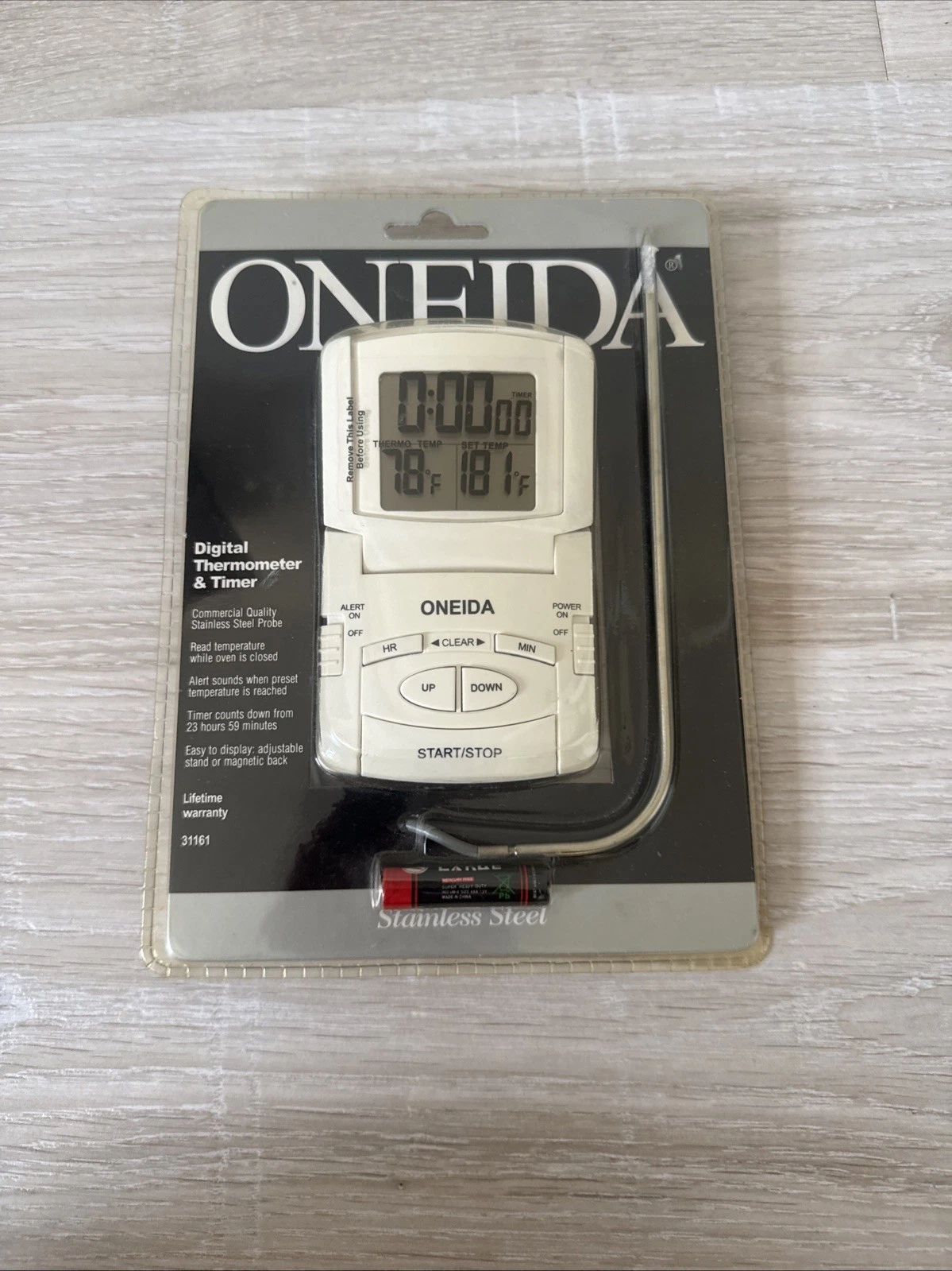 Oneida Digital Probe Oven Thermometer and Timer #31161 White - NEW & SEALED!
Opens in a new window o