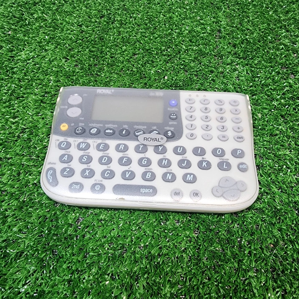 Royal DM7070R Personal Organizer Translator English Spanish French Calculator - Image 2 of 4