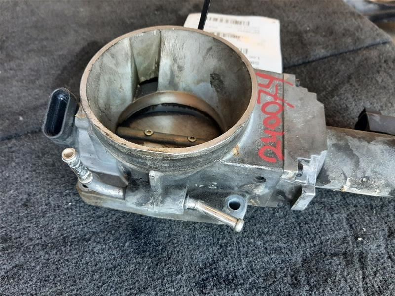 Throttle Body Throttle Valve Assembly 00-04 Chevrolet Corvette  