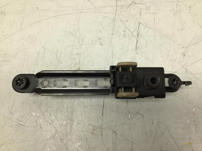 吉姆西 YUKON 2007 2008 XL 1500 前左驱动座椅皮带肩调节指南 — 第 4/4 张图片