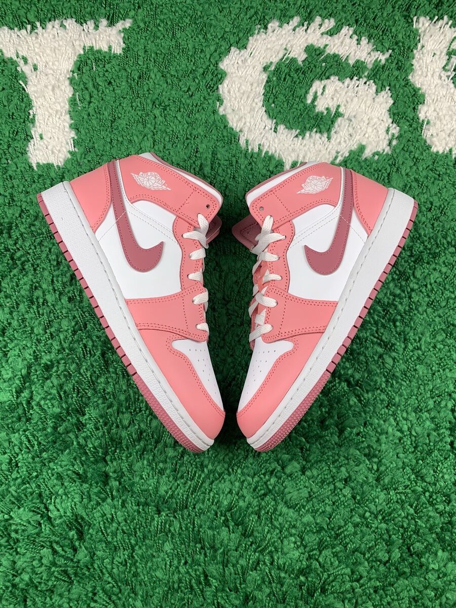 Air Jordan 1 Mid GS Valentine's Day 2023 Size 6.5Y Women Air Jordan 1 Mid GS Valentine's Day 2023 Size 6.5Y Women
