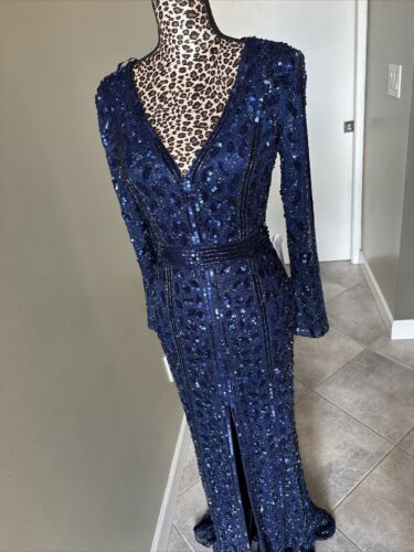 Abito Mac Duggal taglia 4 impreziosito spacco davanti manica lunga blu notte $598 - Foto 5 di 12
