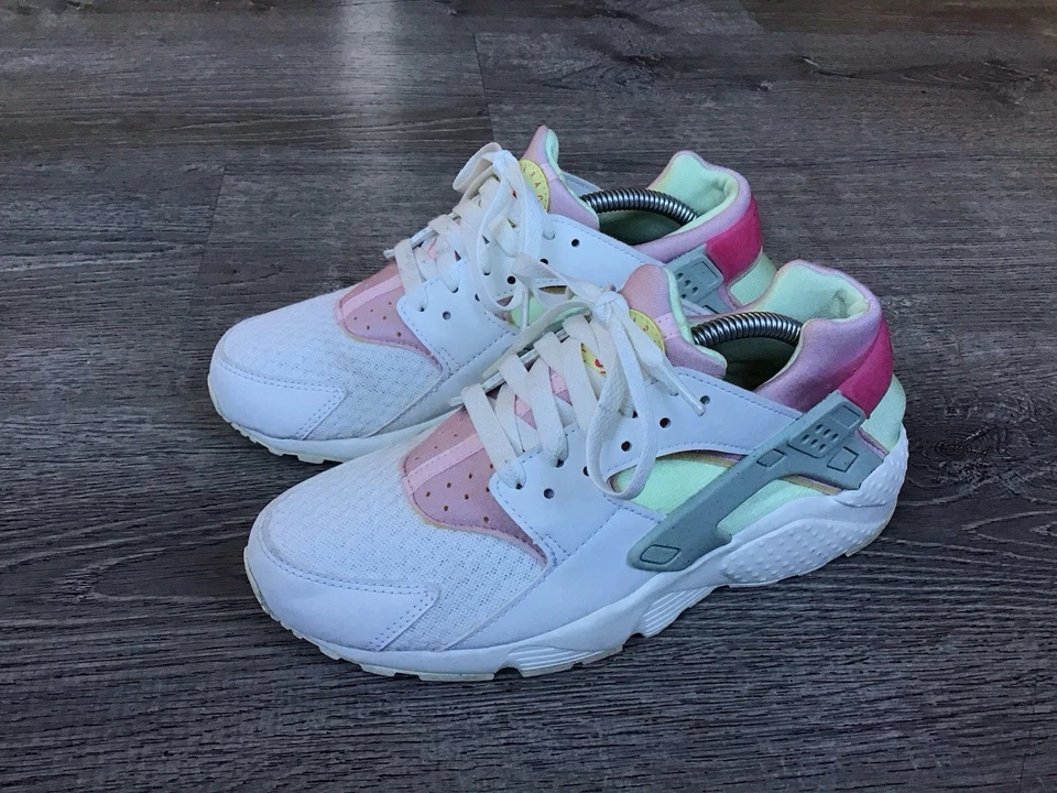 Nike Air Huarache Run GS Girls Size 5.5Y White Running Shoes Sneakers DR0163-100 - Image 4 of 4