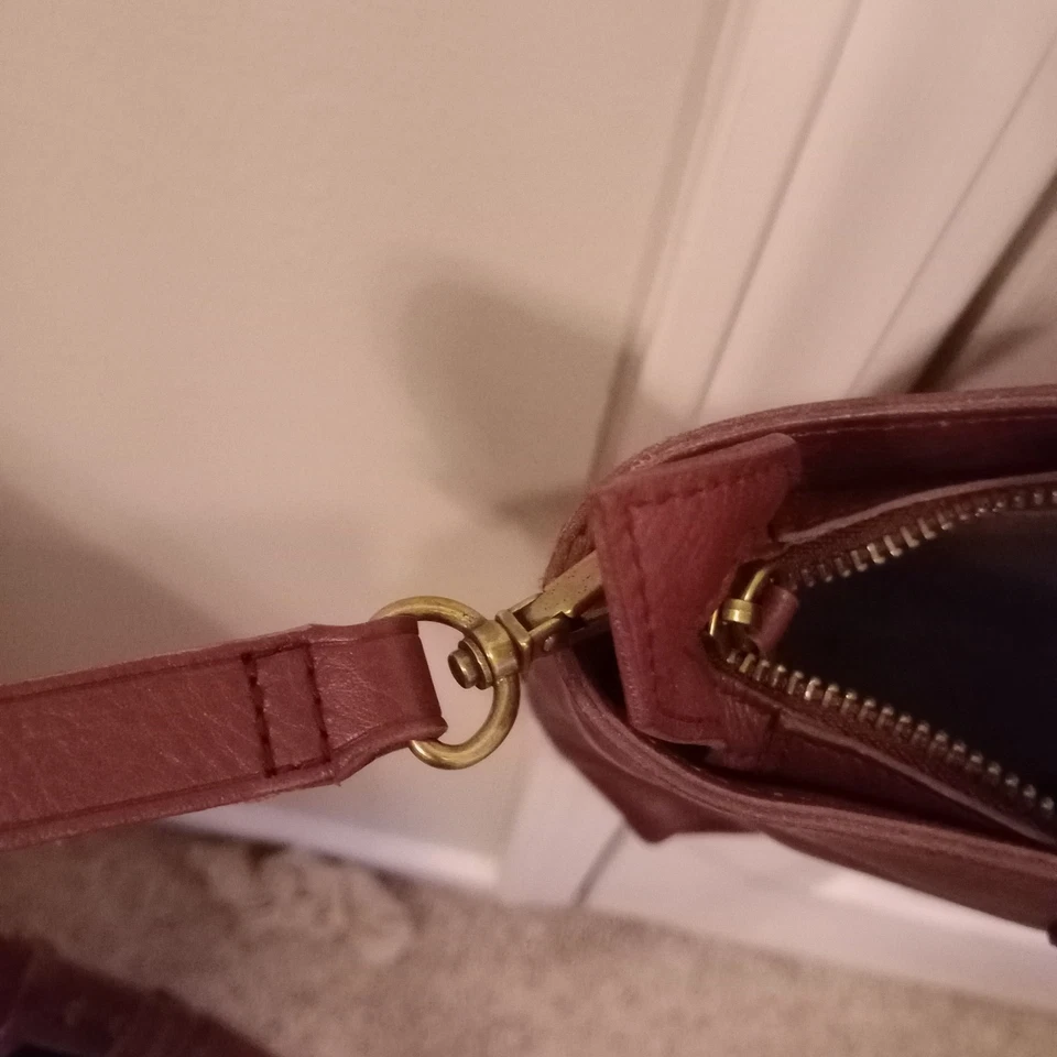 Madewell Zip-Top Transport Crossbody Bag – Burgundy Leather - Image 4 of 4