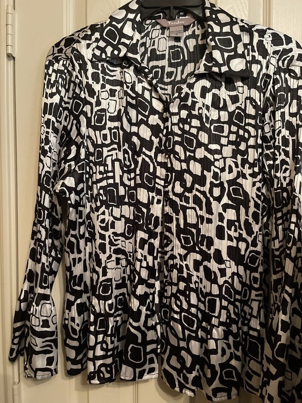 Black White Shiny Buttons Women’s Long Sleeve Fancy Blouse Size 16