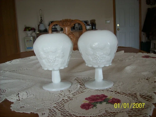 Westmoreland Milk Vtg Glass Paneled Set Of 2 Matching Raised Grape Leaf Vases