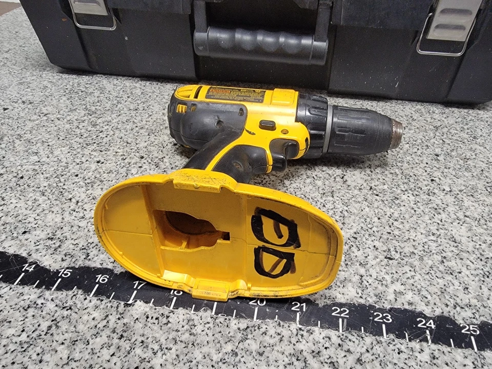 DeWalt DCK450X, Drill, Circular Saw & Reciprocating, Light 18V Combo Kit W Case - Image 4 of 4