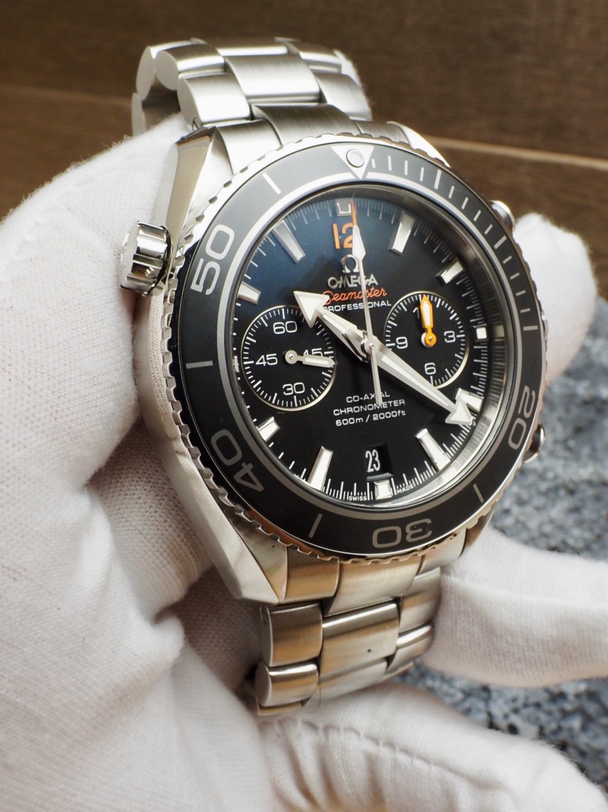 Omega Seamaster Planet Ocean Chronograph Ceramic Bezel 95% LNIB 23230465101003