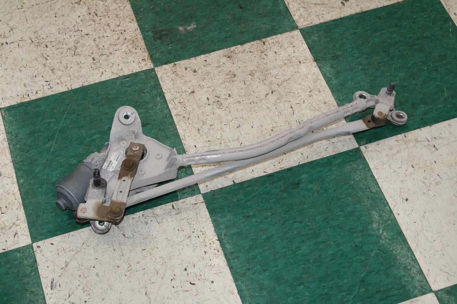 19-24 CONTINENTAL GT GTC Flying Spur Windshield Wiper Motor Front Assembly OEM