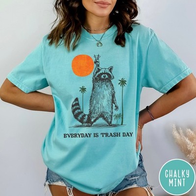 *HOT SALE* Vintage Raccoon Comfort Colors T-Shirt, Funny Retro Graphic Tee