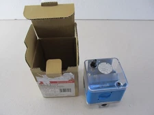 Honeywell C6097A1244Gas Pressure Switch C6097A