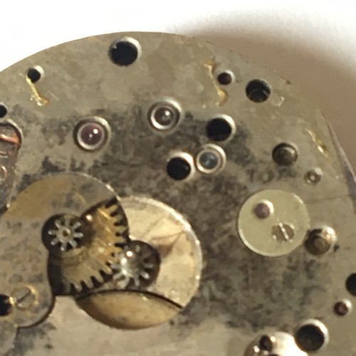 Marvin 310 watch movement for spares or repairs. Balance swings, Needs Service. - Picture 7 of 7