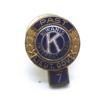 Vintage Kiwanis International 1/10-10K GF Past Lieut. Gov. Tie Tack / Lapel Pin