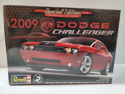 Revell 2009 Dodge Challenger Special Edition model kit 1:25 scale NEW SEALED