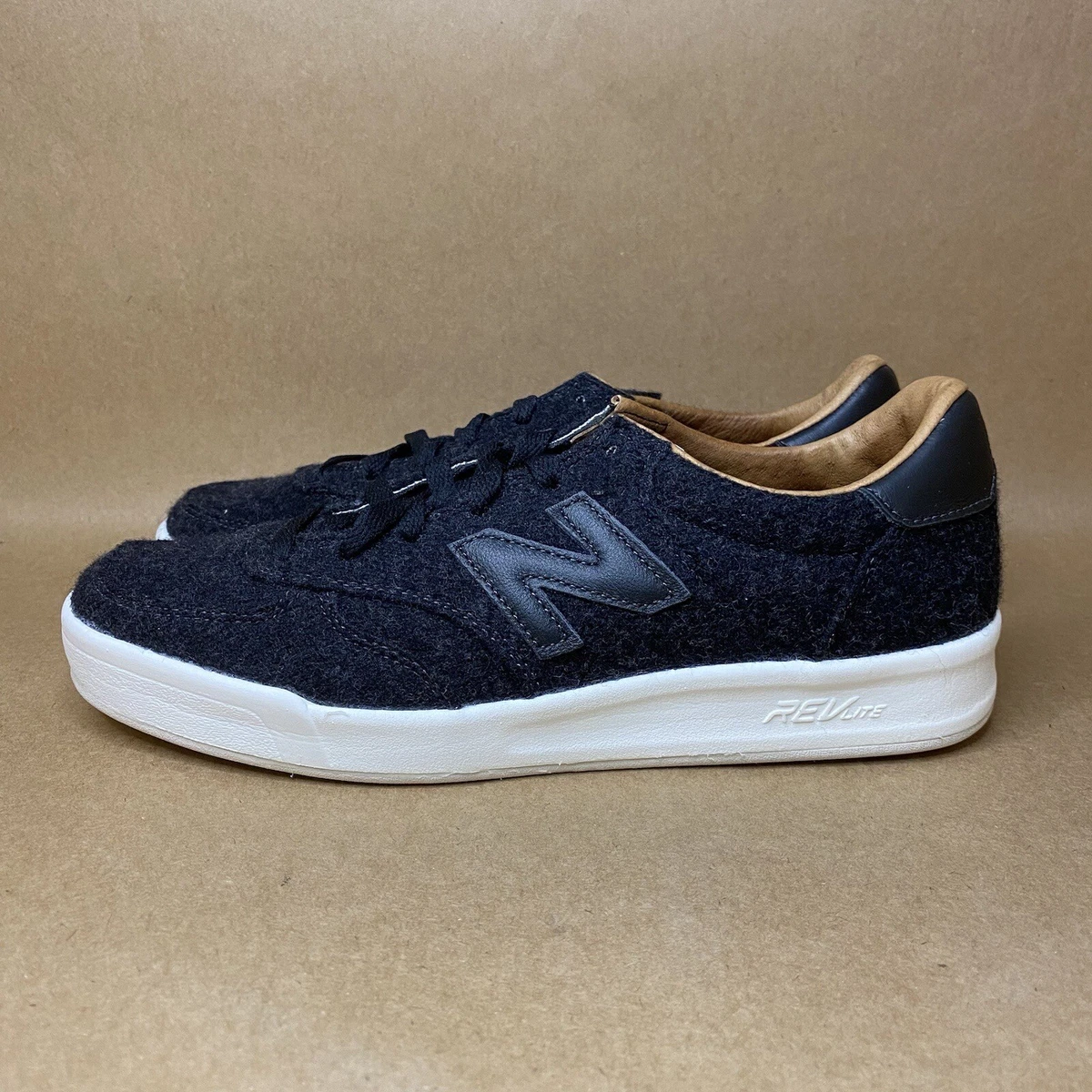 Men s New Balance CRT300 Wool Size 8.5 CRT300EC Low top Black Brand New