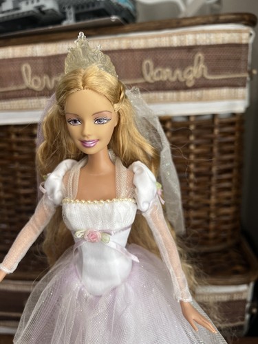 Mattel Raperonzolo's Wedding Barbie 2005 corona illuminata - edizione vernice occhi R - Foto 6 di 12