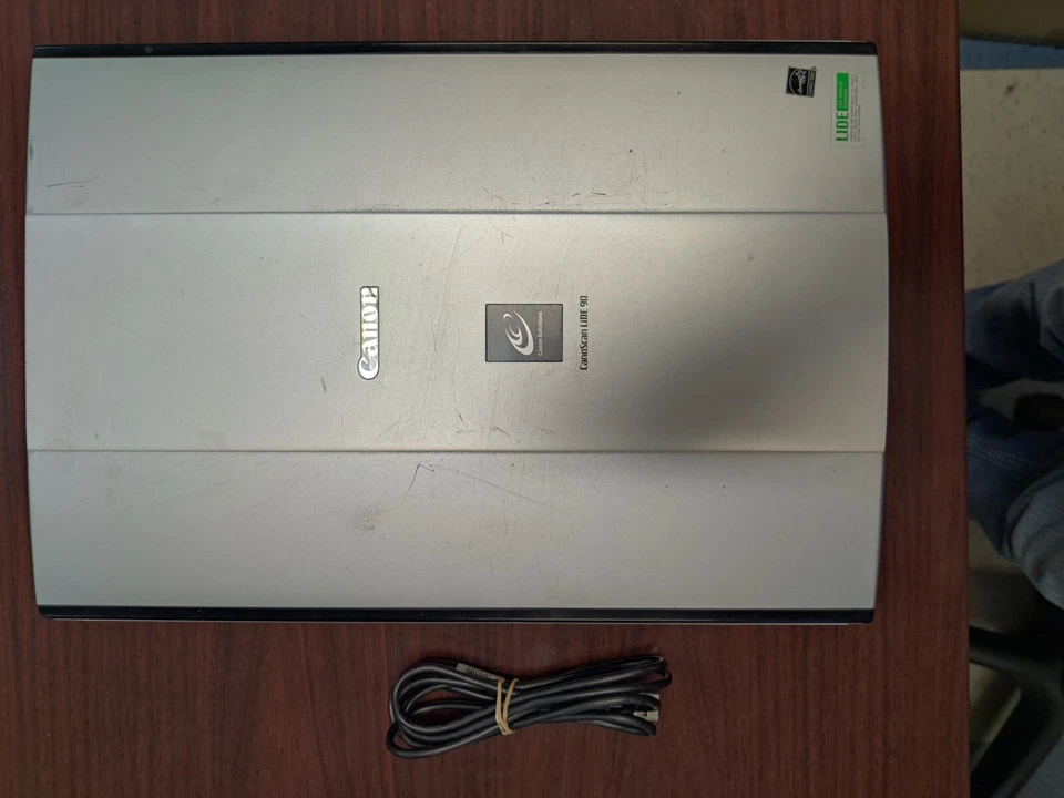 Canon CanoScan Lide 90 K10300 Color Image  Scanner With USB Cable - Image 4 of 4