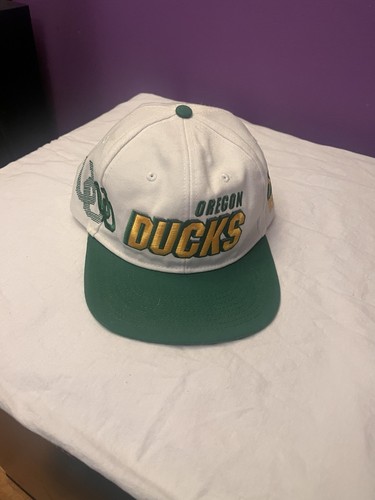 Vintage Oregon Ducks Sports Specialties Shadow SnapBack Hat Cap U Of O White VTG