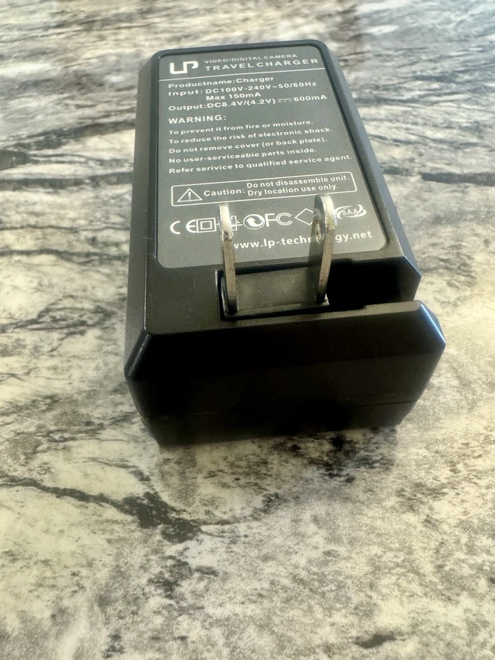 Cargador de Cámara Video/Digital 100-240V 50/60hz Salida 8.4V 600mA SA0166 Foto 3 de 4