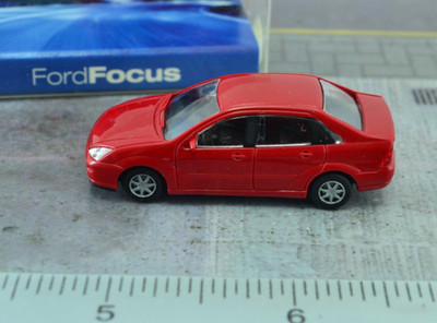 Rietze FORD FOCUS Red / Burgundy Car 1:87 - HO Scale
