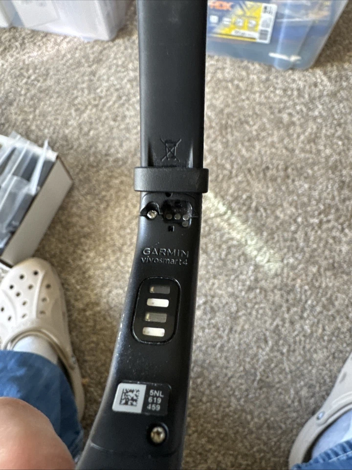 Garmin Vivosmart 4 Fitness y Frecuencia Cardíaca Rastreador de Actividad Gris (S-M) Sin Cargador Foto 3 de 4