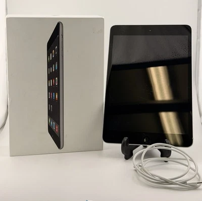 Apple iPad mini 1st Gen. 16GB, Wi-Fi, 7.9in - Silver (AU Stock) - image 1 of 2