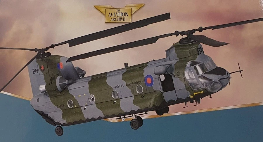Corgi 1/72 AA34202 - Boeing Vertol Chinook HC.1 18Sqn RAF Falklands - Image 2 of 3